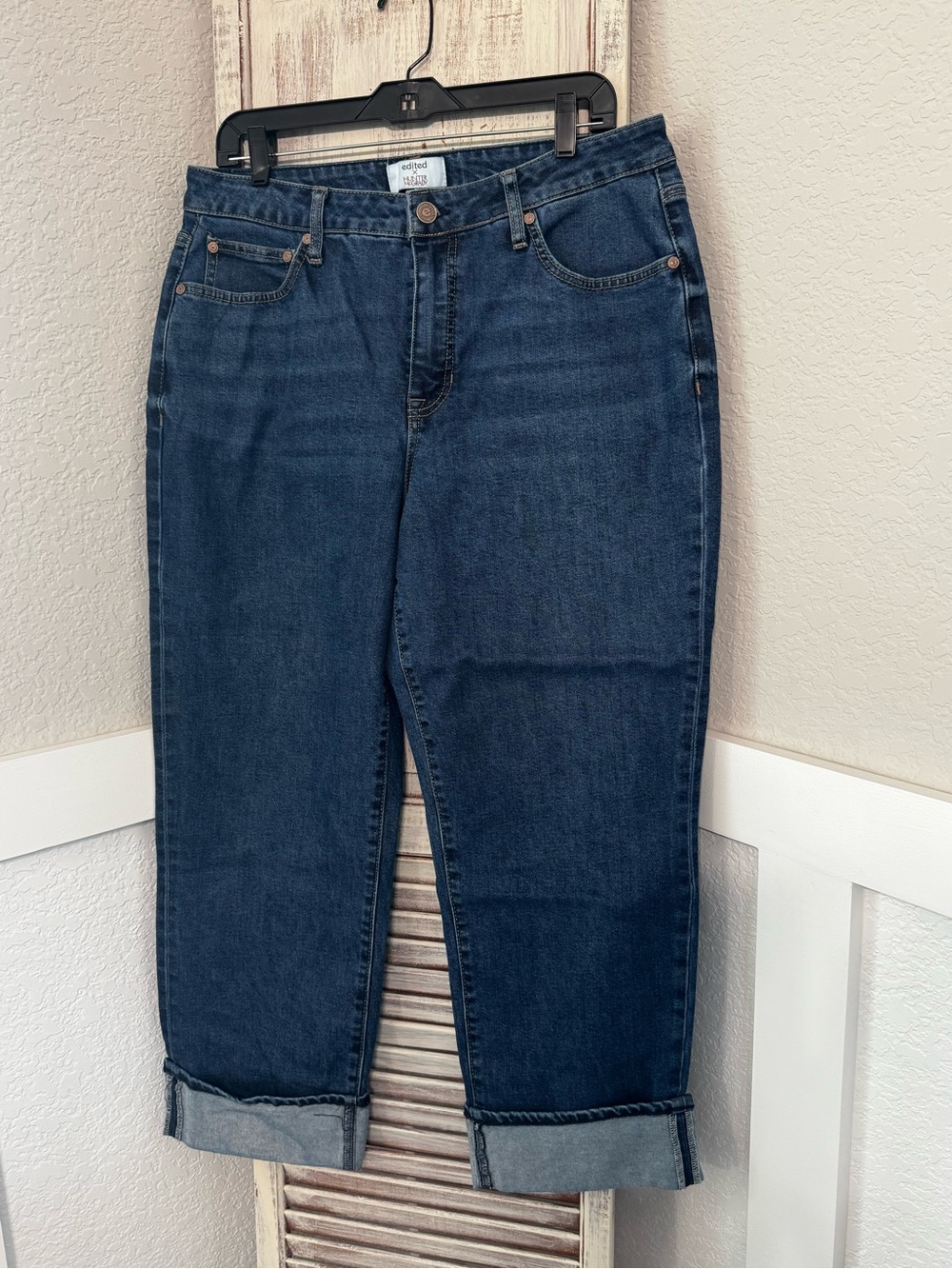 Edited by Hunter McGrady Jean Capris Demin Dark Size 12
